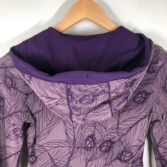 Lululemon Reversible Hooded Jacket  Purple Peacock Feather Print Size 2 - Picture 6 of 13
